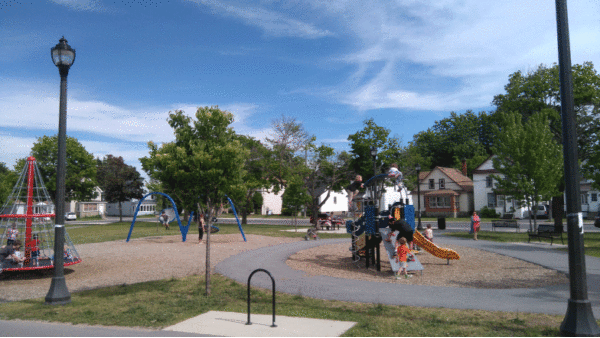 Splashpads in Kingston with adjacent playground- www.incredible-kingston.com